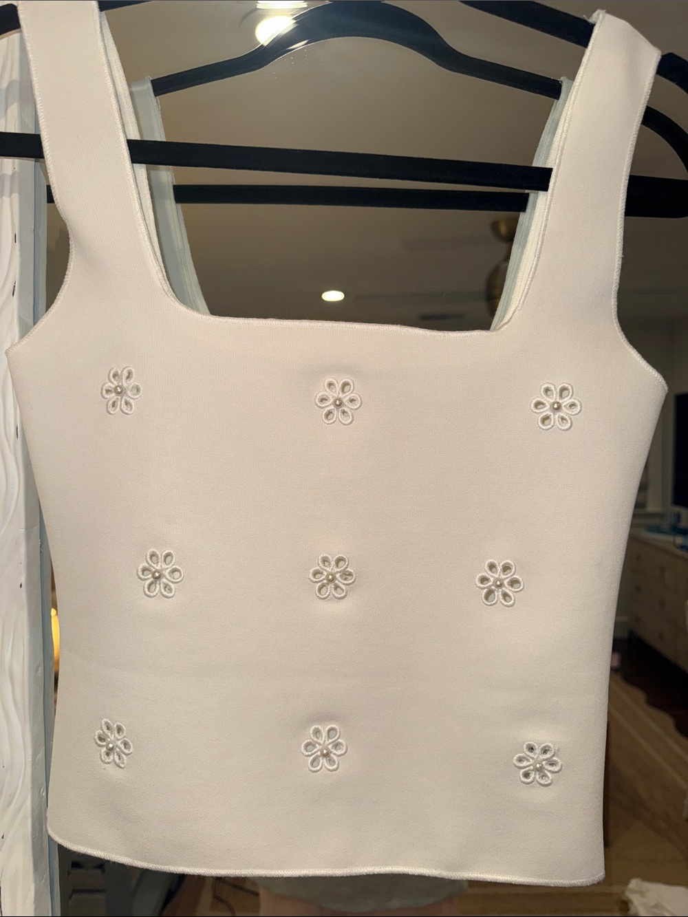 Zara Cream Floral Appliqué Square Neck crop Tank- nwt - size medium